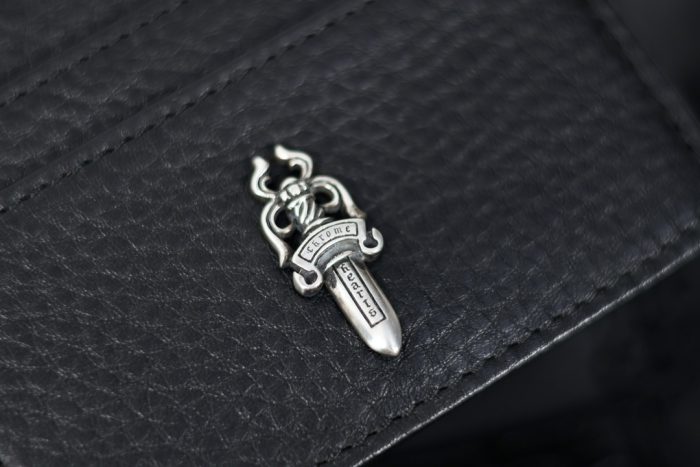 クロムハーツ Chrome Hearts ブラックレザー  ダガー装飾 カードケース - 画像 (5)