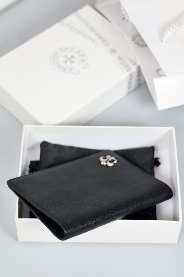 クロムハーツ CHROME HEARTS BSフレア シルバー925 パスポートケース ブラックレザー - 画像 (3)