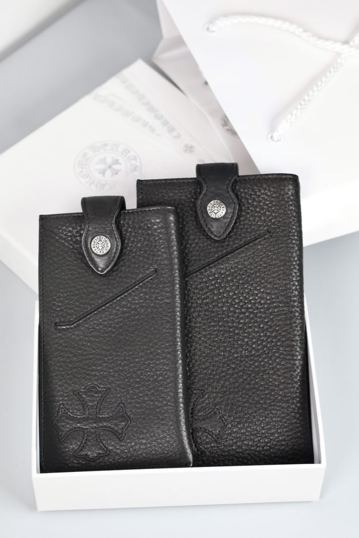 クロムハーツ CHROME HEARTS レザー製スマホケース 高級感あふれるデザイン