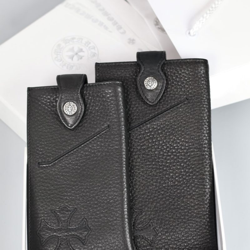 クロムハーツ CHROME HEARTS レザー製スマホケース 高級感あふれるデザイン