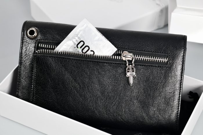 クロムハーツ CHROME HEARTS WAVE 三つ折りウォレット ブラック クロスボタン装飾 - 画像 (3)