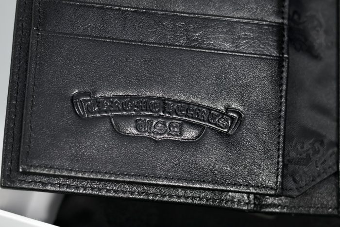 クロムハーツ CHROME HEARTS WAVE 三つ折りウォレット ブラック クロスボタン装飾 - 画像 (7)