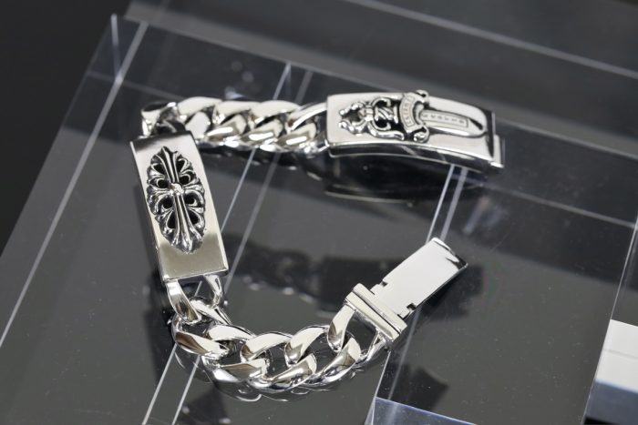 クロムハーツ CHROME HEARTS ダブルIDブレスレット 8リンクチェーン フローラルクロス＆ハート シルバーアクセサリー - 画像 (3)