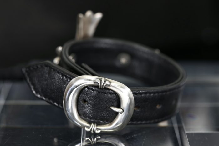 クロムハーツ BENT CH CROSS レザーブレスレット ガンスリンガー シルバーアクセ - 画像 (4)
