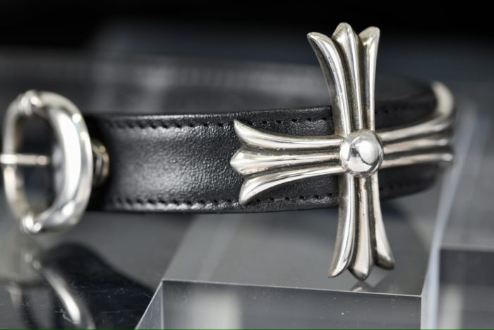 クロムハーツ BENT CH CROSS レザーブレスレット ガンスリンガー シルバーアクセ - 画像 (3)