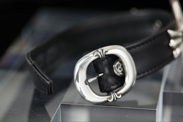 クロムハーツ BENT CH CROSS レザーブレスレット ガンスリンガー シルバーアクセ - 画像 (6)