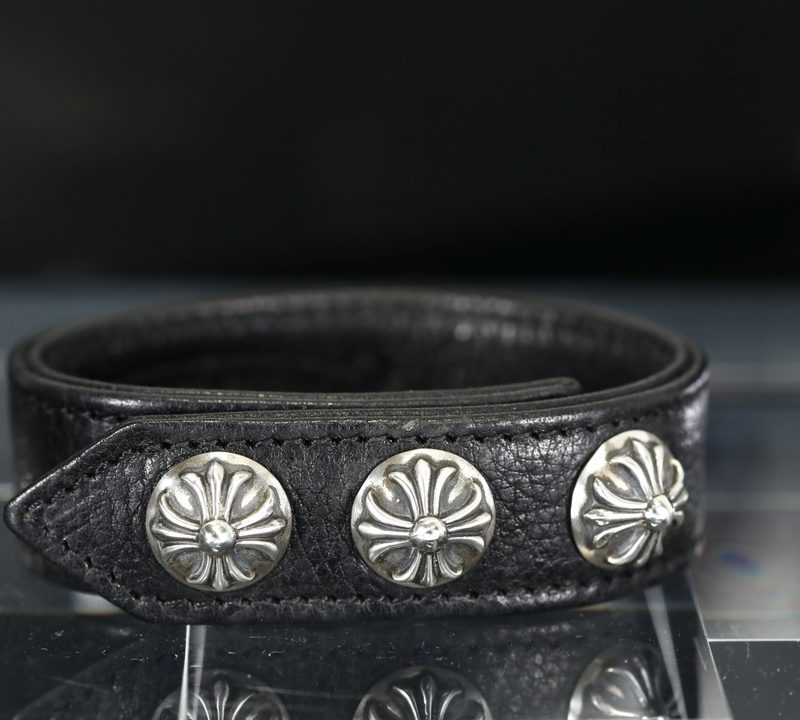 クロムハーツ CHROME HEARTS 3ボタン 2スナップ ブレスレット カモフラ クロスボタン