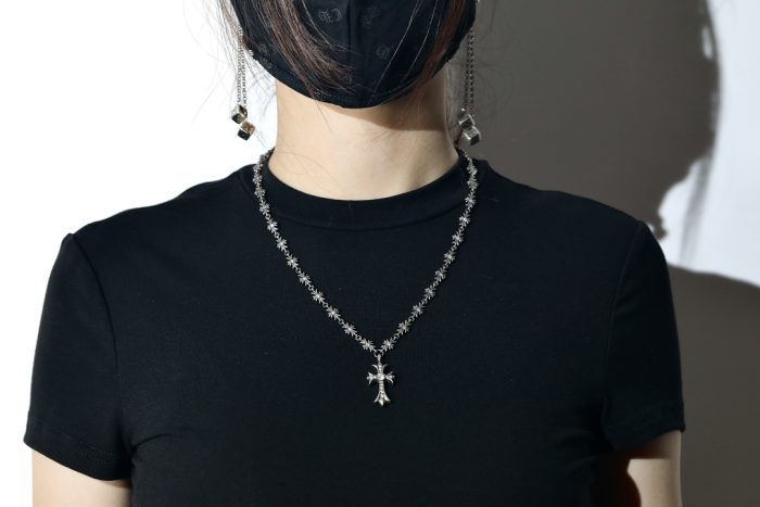 クロムハーツ CHROME HEARTS ダイヤモンド 20インチ タイニーE CHプラス＆タイニーファットクロスチャーム パヴェネックレス
