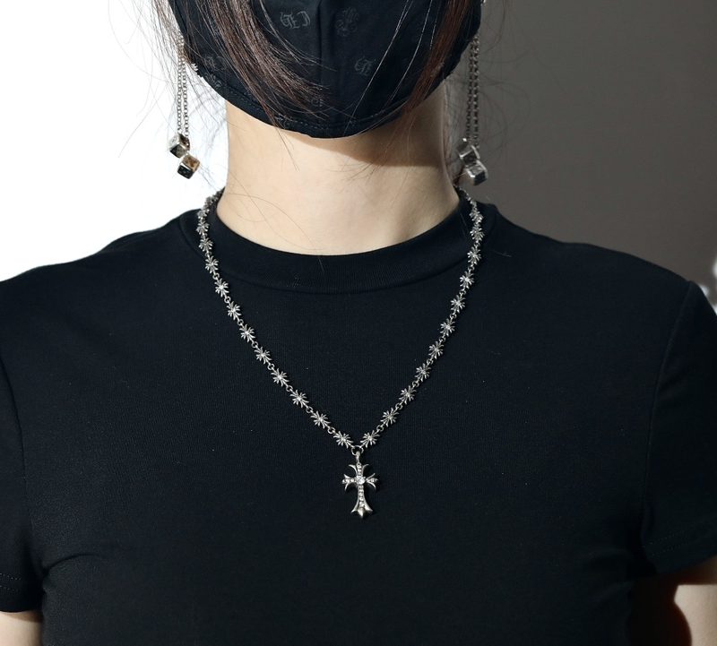 クロムハーツ CHROME HEARTS ダイヤモンド 20インチ タイニーE CHプラス＆タイニーファットクロスチャーム パヴェネックレス