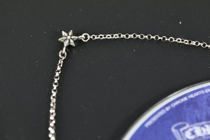 クロムハーツ CHROME HEARTS スター シルバー925 鎖骨ネックレス 華奢なデザイン - 画像 (3)