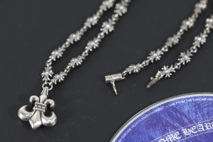 クロムハーツ CHROME HEARTS タイニー E CHプラス フレア シルバー925 ネックレス - 画像 (7)