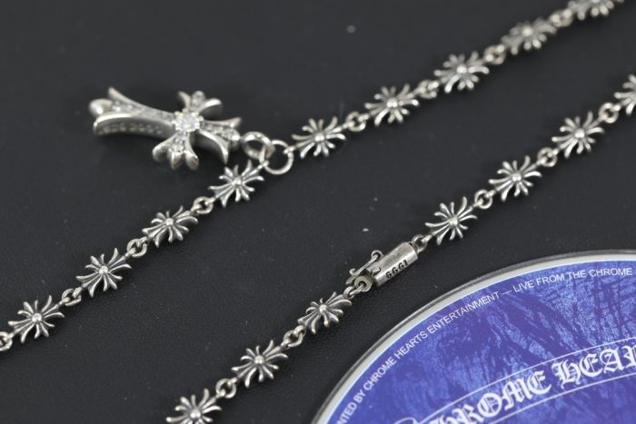 クロムハーツ CHROME HEARTS スモール CHクロス ダイヤモチーフ シルバー925 ネックレス - 画像 (7)