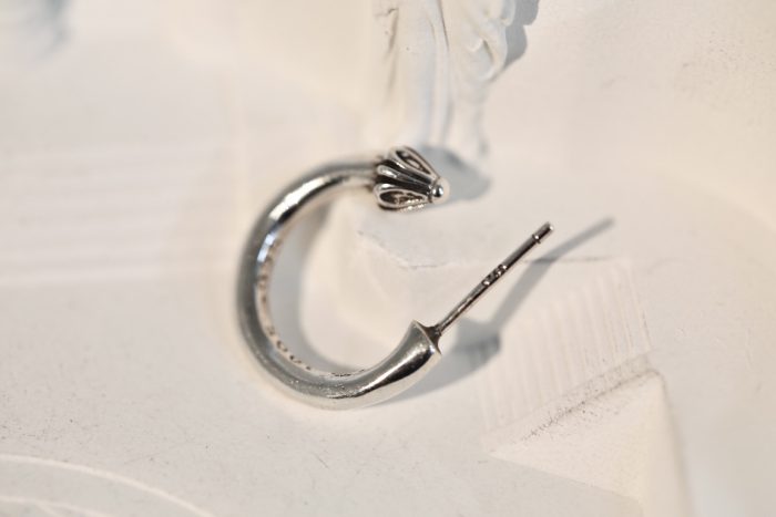 クロムハーツ Chrome Hearts Hoop Plain シルバー925 ピアス シンプルな魅力 - 画像 (5)