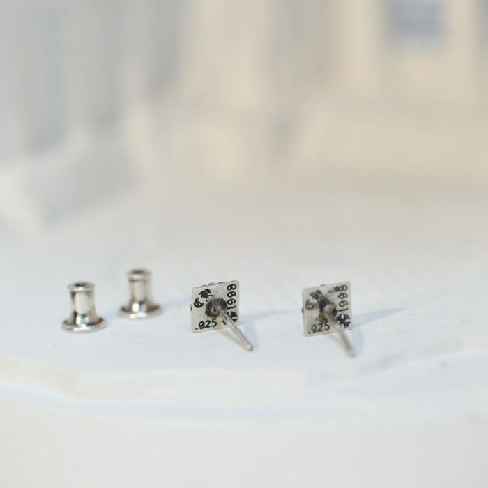 クロムハーツ Chrome Hearts STUD PYRAMID PLS シルバー925 ピラミッドスタッドピアス - 画像 (4)