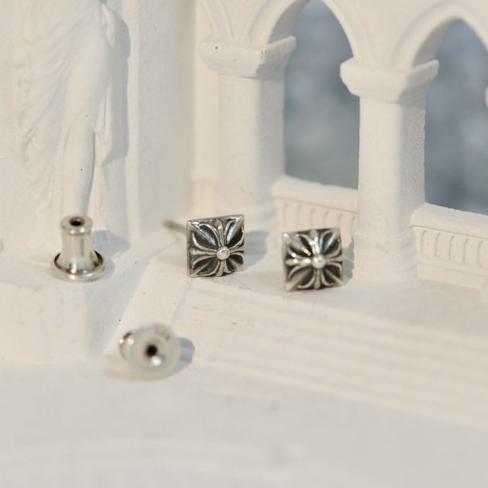 クロムハーツ Chrome Hearts STUD PYRAMID PLS シルバー925 ピラミッドスタッドピアス - 画像 (5)