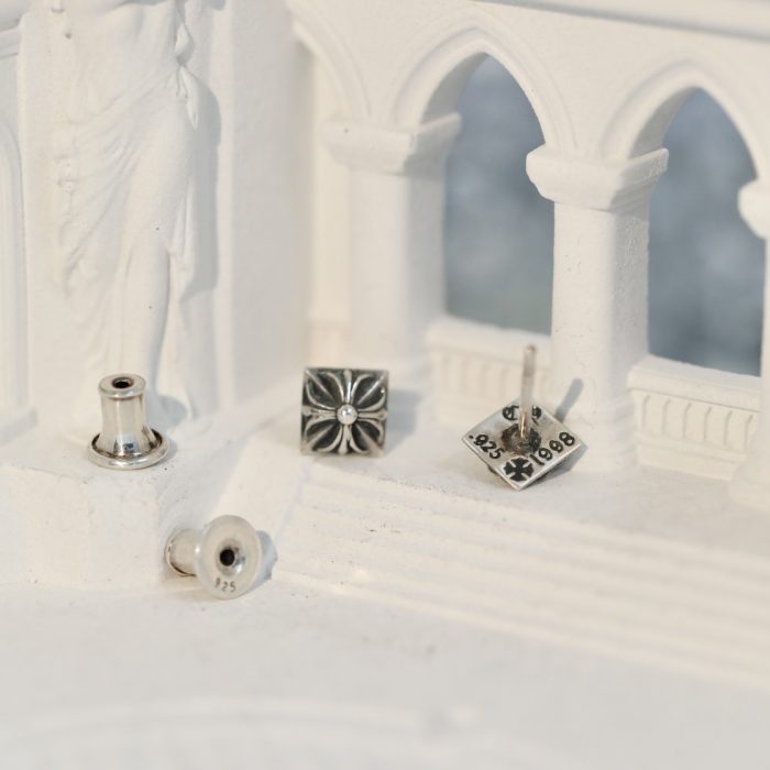 クロムハーツ Chrome Hearts STUD PYRAMID PLS シルバー925 ピラミッドスタッドピアス - 画像 (6)