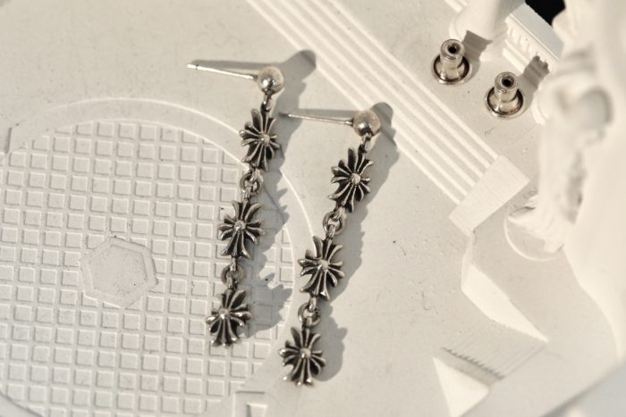 クロムハーツ Chrome Hearts Tiny E3 タイニーE CHプラス 3ドロップ ピアス シルバー925 インボイス付き - 画像 (3)
