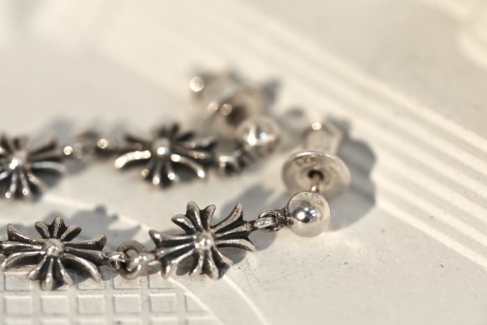 クロムハーツ Chrome Hearts Tiny E3 タイニーE CHプラス 3ドロップ ピアス シルバー925 インボイス付き - 画像 (5)