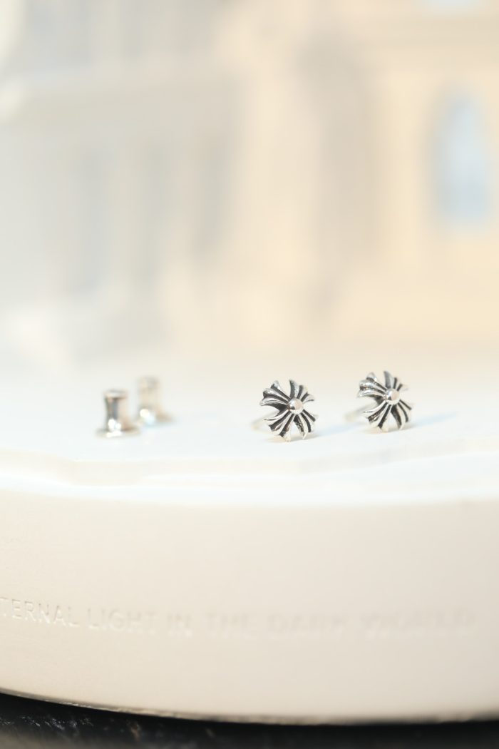 クロムハーツ Chrome Hearts No2 ch pls CHプラス ピアス シルバー925で輝く個性 - 画像 (5)