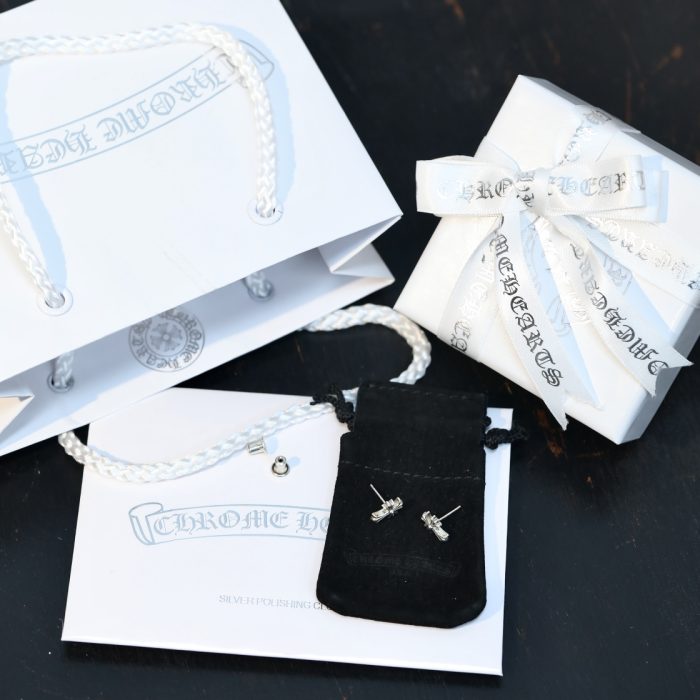 クロムハーツ Chrome Hearts CHクロス 2 Fat シルバー925ピアス 洗練されたスタイル - 画像 (10)