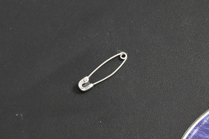 クロムハーツ CHROME HEARTS CHプラス セーフティーピン スモール - 画像 (3)