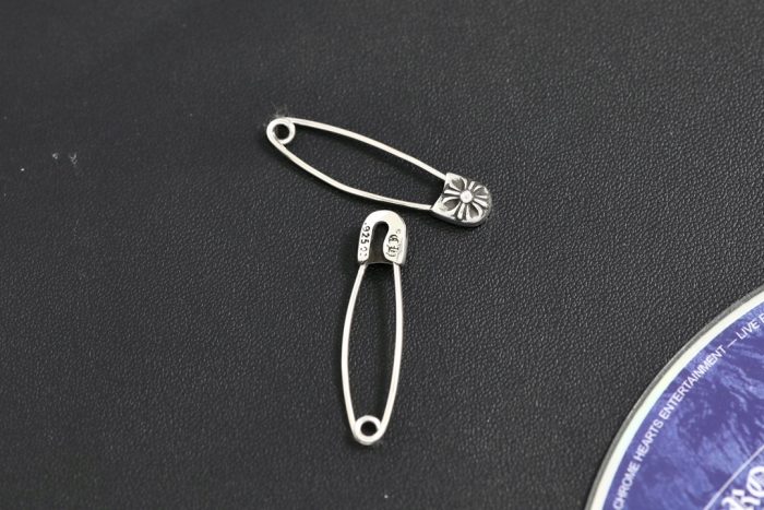 クロムハーツ CHROME HEARTS CHプラス セーフティーピン スモール - 画像 (8)