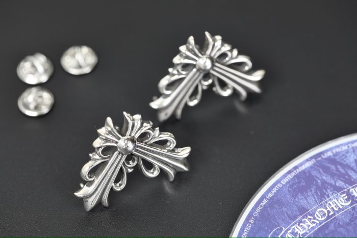 クロムハーツ CHROME HEARTS フローラルクロス ラージブローチ 2個セット - 画像 (5)