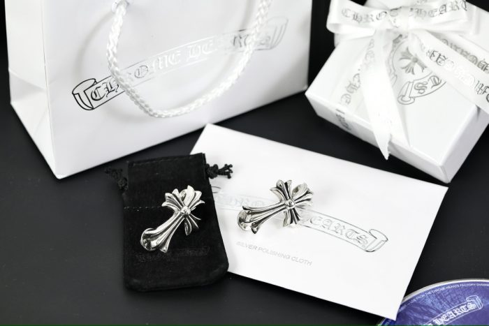 クロムハーツ CHROME HEARTS CHクロス ブローチ 2個セット - 画像 (9)