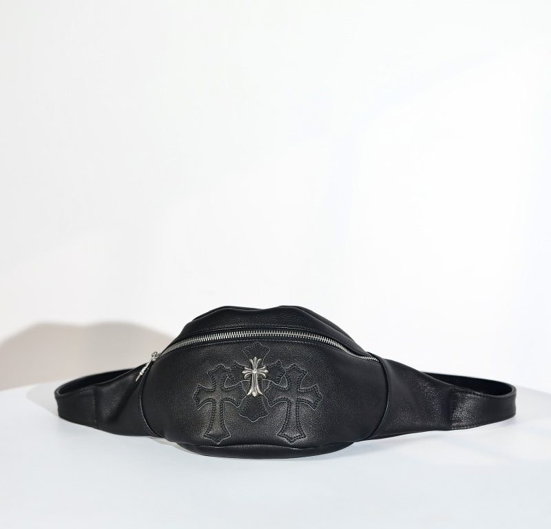 クロムハーツ CHROME HEARTS SNAT PACK スモールCHクロス&3セメタリークロスパッチ装飾ボディーバッグ