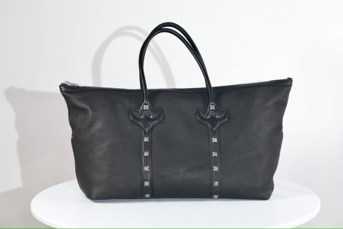 クロムハーツ Cross Duffle モニカ ラージサイズ ピラミッドスタッズ＆CHクロス レザーハンドバッグ - 画像 (2)