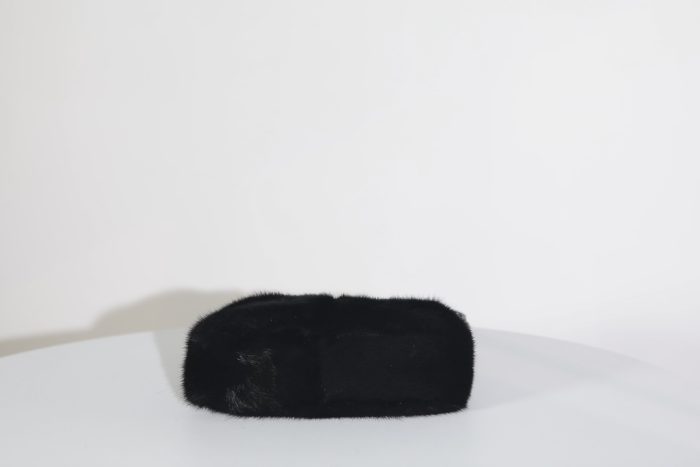 クロムハーツ CHROME HEARTS Chicken Nugget  スモール ミンクファー シュリンクレザー ダガー ショルダーバッグ - 画像 (6)