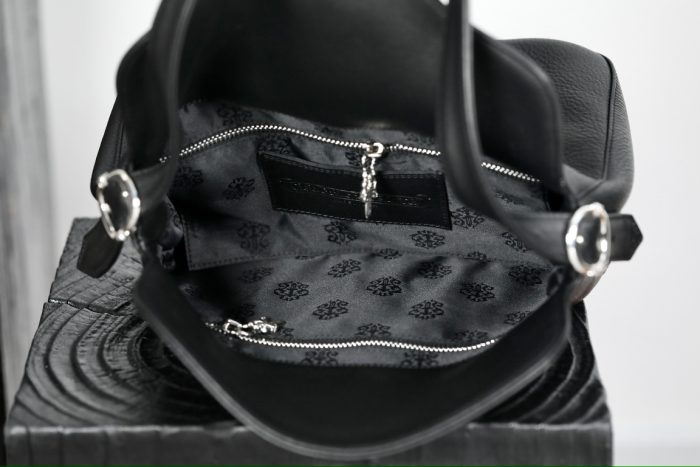 クロムハーツ CHROME HEARTS  Flap ラージクロス  レザー ブラック ショルダーバッグ - 画像 (8)