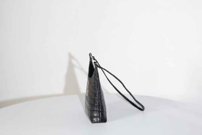 クロムハーツ CHROME HEARTS VIV  Mini クロコダイルレザー ブラック ダガー ミニショルダーバッグ - 画像 (3)