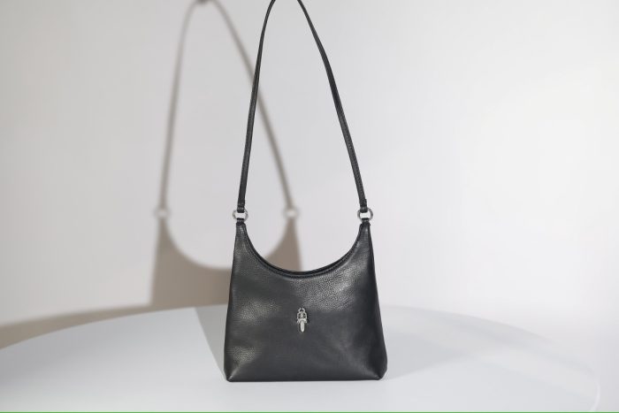 クロムハーツ CHROME HEARTS VIV  Mini レザー ブラック ダガー ミニショルダーバッグ - 画像 (2)