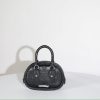 クロムハーツ GYM ゴシック ボーリング クロコダイルレザー 2WAY セメタリークロス装飾 ハンド＆ショルダーバッグ - 画像 (2)