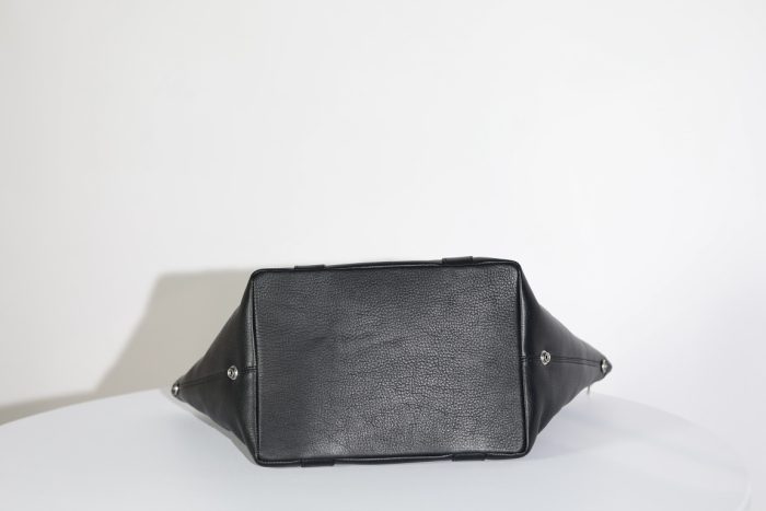 クロムハーツ MONICA BAG ブラックレザー CHクロス装飾 ハンドバッグ シルバー925 - 画像 (7)