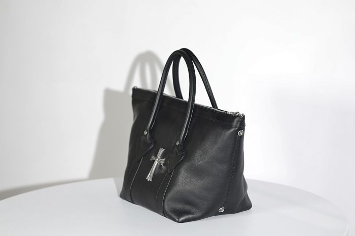 クロムハーツ MONICA BAG ブラックレザー CHクロス装飾 ハンドバッグ シルバー925 - 画像 (3)