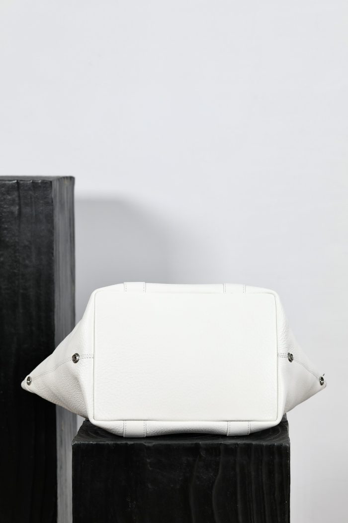クロムハーツ MONICA BAG ホワイトレザー CHクロス装飾 ハンドバッグ シルバー925 - 画像 (5)