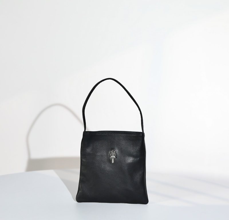 クロムハーツ CHROME HEARTS DRACULA ダガーチャーム レザー ハンドバッグ