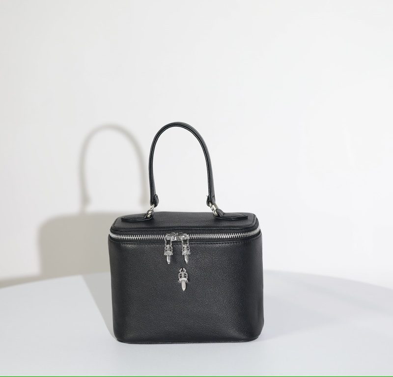 クロムハーツ VANITY BAG ダガー装飾 ブラックレザー＆シルバー925 ハンドバッグ兼ポーチ