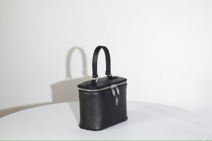 クロムハーツ VANITY BAG ダガー装飾 ブラックレザー＆シルバー925 ハンドバッグ兼ポーチ - 画像 (3)