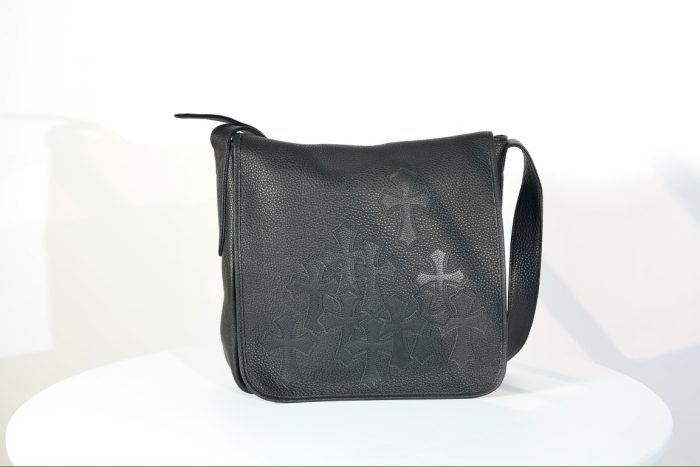 クロムハーツ ALL Black メールバッグ セメタリークロスパッチ バケッタレザー