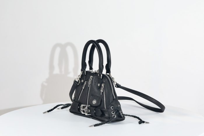 クロムハーツ Mini MO DEAN スラウチーバッグ ブラックレザー ハンドバッグ シルバー金具 ユニセックスデザイン - 画像 (2)