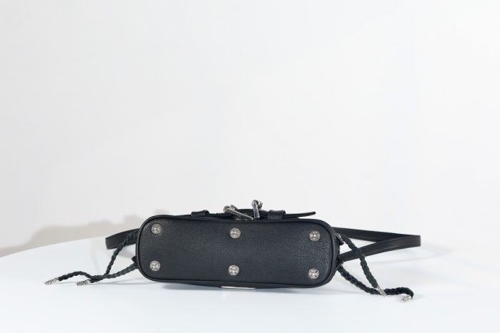 クロムハーツ Mini MO DEAN スラウチーバッグ ブラックレザー ハンドバッグ シルバー金具 ユニセックスデザイン - 画像 (6)