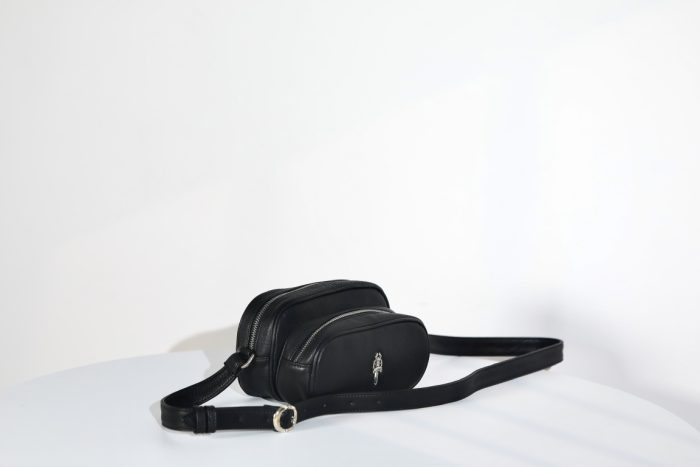 クロムハーツ Chrome Hearts ダガー装飾 バレットバッグ 高級レザー使用 ショルダーバッグ - 画像 (4)