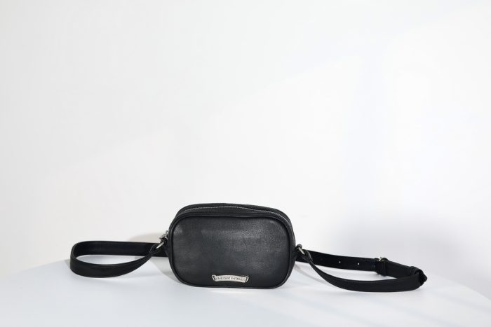 クロムハーツ Chrome Hearts ダガー装飾 バレットバッグ 高級レザー使用 ショルダーバッグ - 画像 (3)