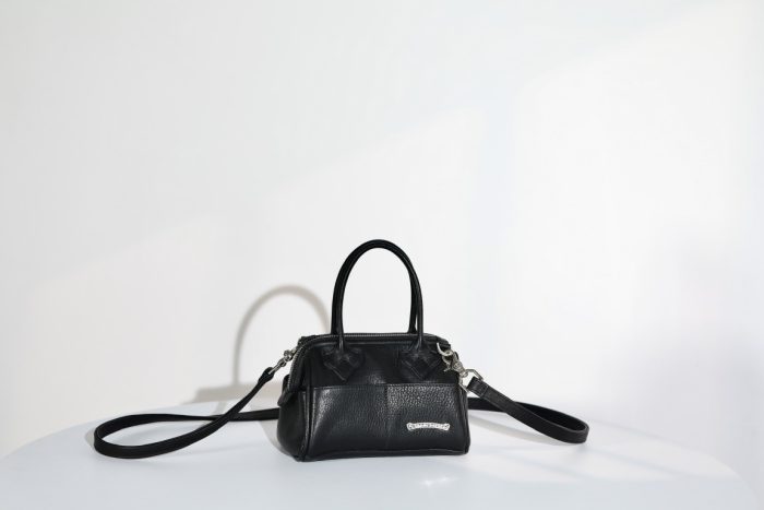 クロムハーツ mochita ブラック ショルダー ハンドバッグ レザー シルバー925